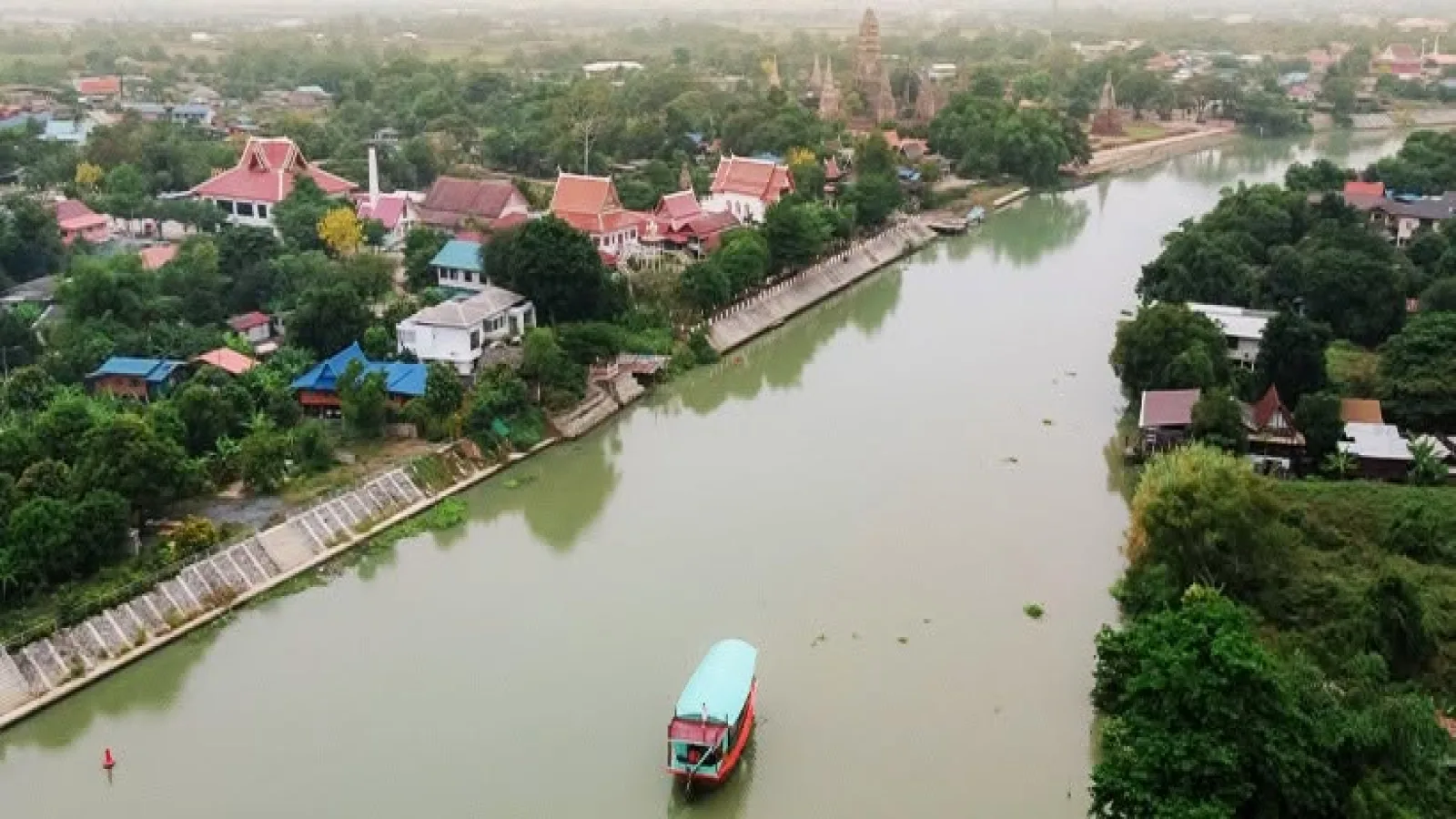 ร้านอาหาร บ้านไม้ริมน้ำ อยุธยา